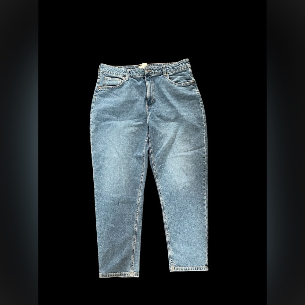 H&M Women’s High Rise Mom Jeans